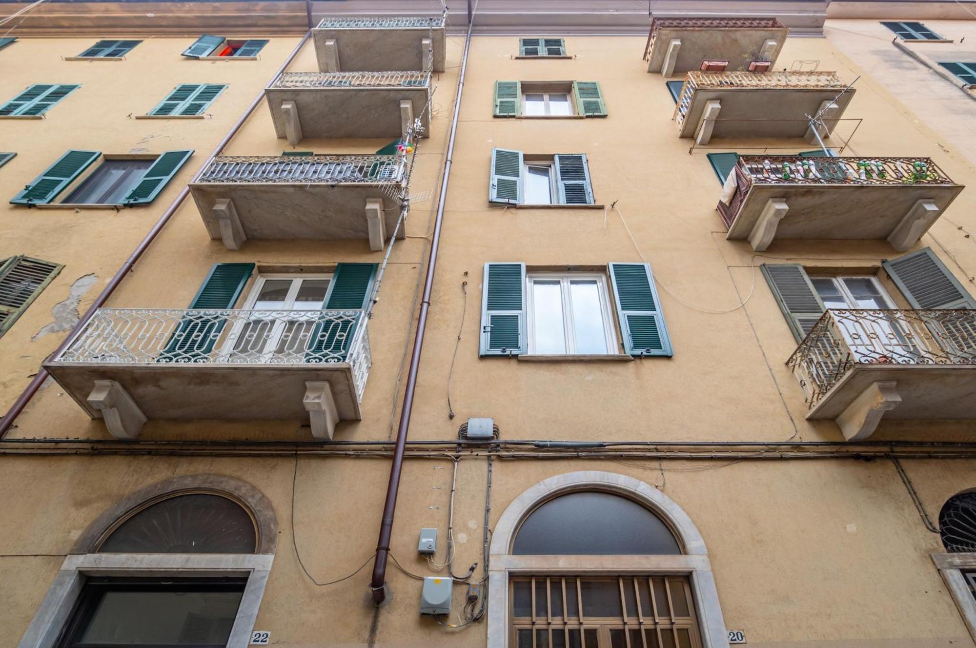 Castello San Giorgio & Railway Station Lovely Flat 斯培西亚 外观 照片